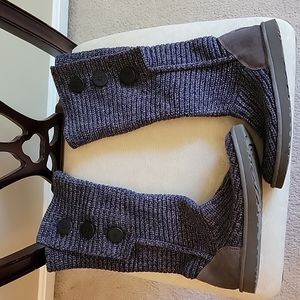 Gently Worn - Like New Uggs Women Classic Cardy Charcoal Grey Knitted Boots.